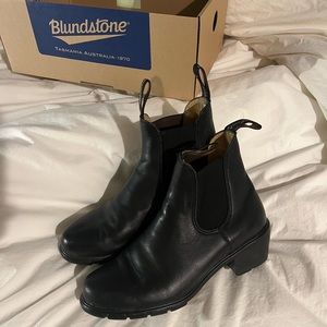 Blundstone heeled boot SIZE 7.5